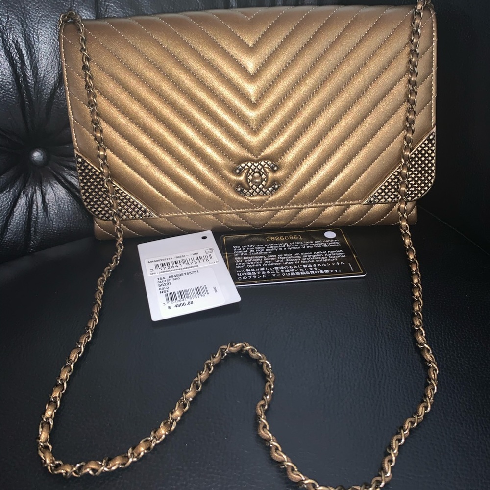 ****SOLD****CHANEL Purse 100% Authentic